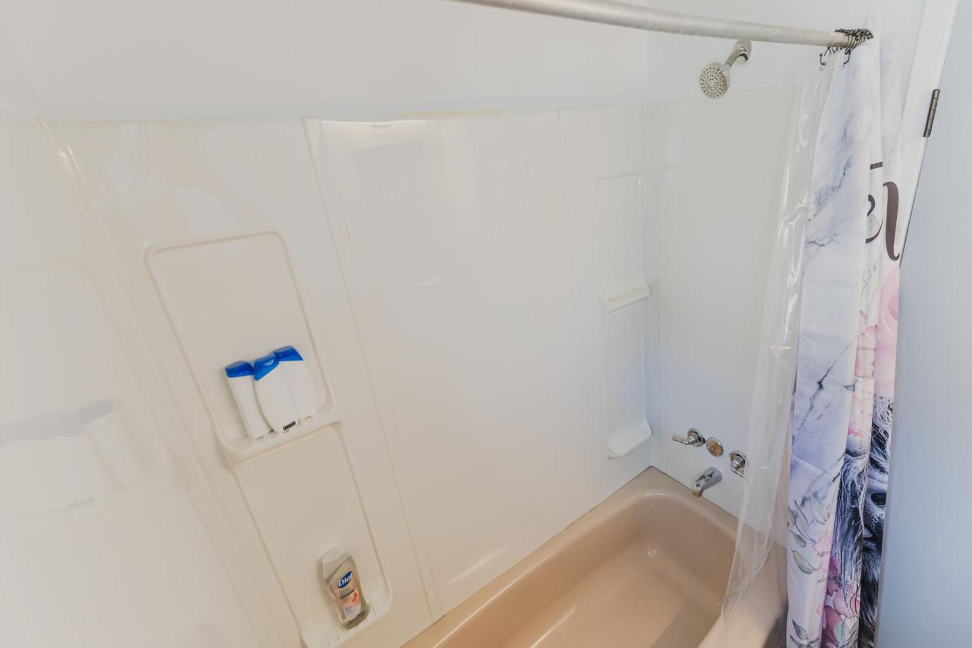 Avenir Centre Suite - Near Nbcc, Moncton Hospital, Airport Buitenkant foto